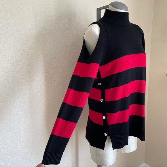 Chico's Cindy Hardware Detail Sweater Red Black Cold Shoulder Size Medium - Picture 8 of 14